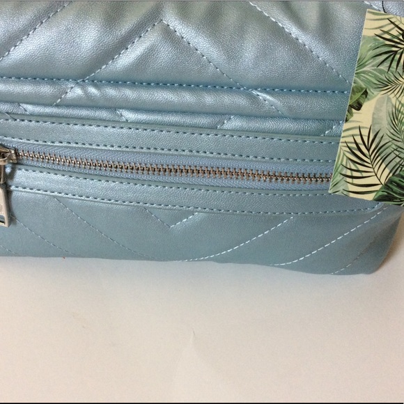 Badgley Mischka Quilted bag cross body chain quilted metallic blue faux leather - Picture 8 of 14